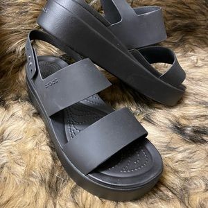Crocs Brooklyn Wedge, size 8.